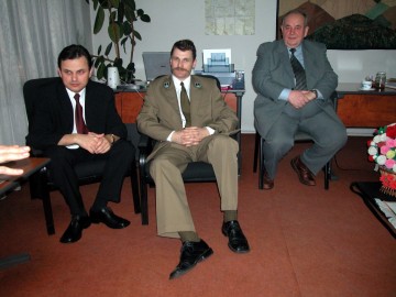 Wystawa fotografii ZNPK w ŁDK w Łodzi - w-ce Wojewoda Artur Ostrowski, gł. spec ZNPK Piotr Wypych (autor wystawy), dyr. ZNPK Zbigniew Janecki - 2006r.