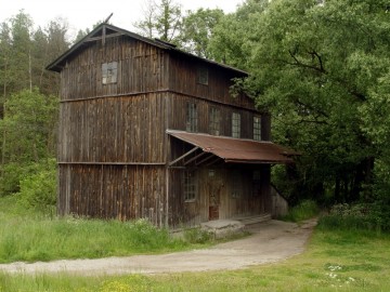 Młyn nad Mrożycą w Dąbrówce Małej